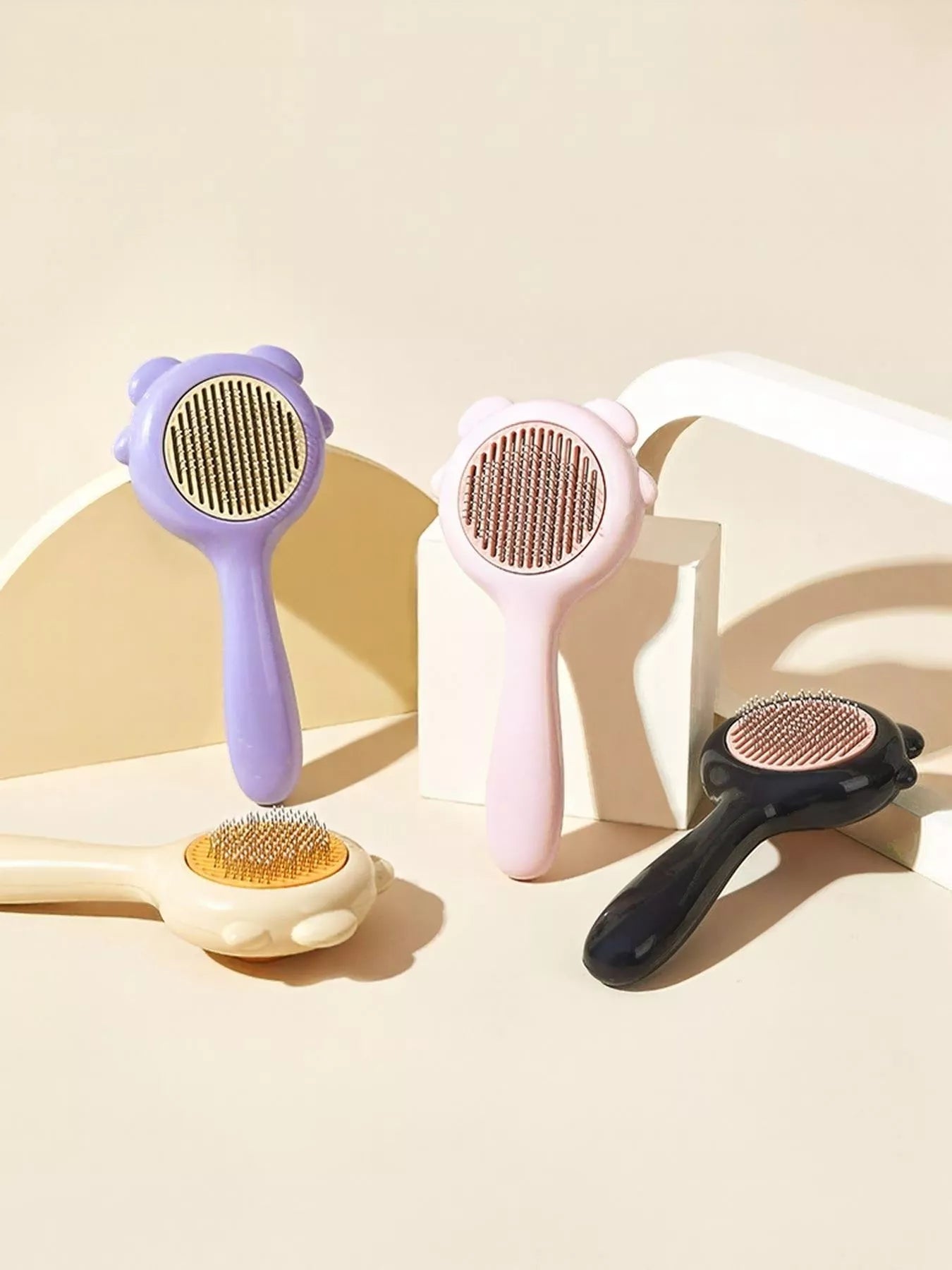 Bear Shape Pet Needle Grooming Comb – view 4