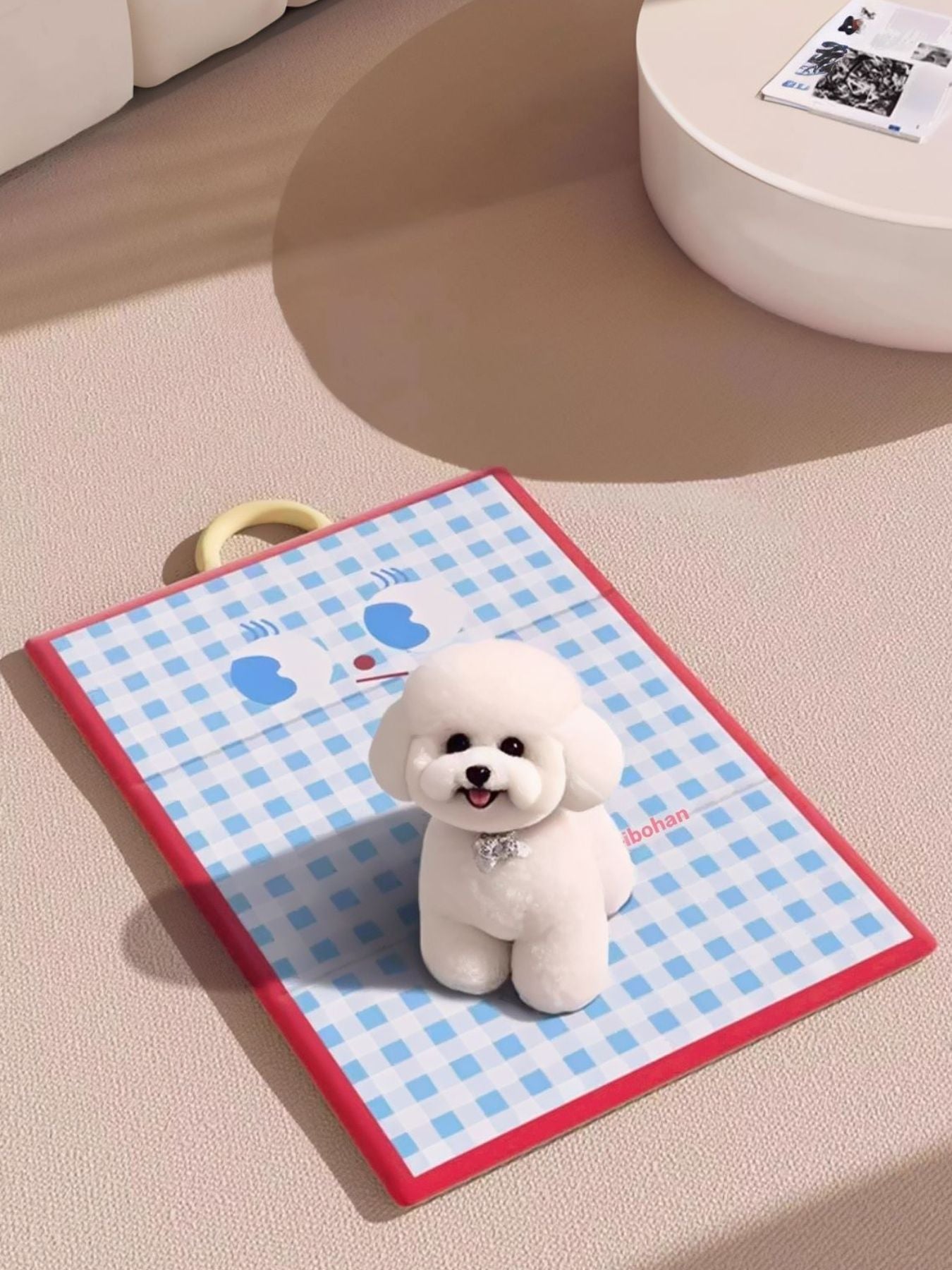 Cartoon Pattern Foldable Waterproof Polyester Pet Mat – Portable Bed Mat for Dogs & Cats – view 3