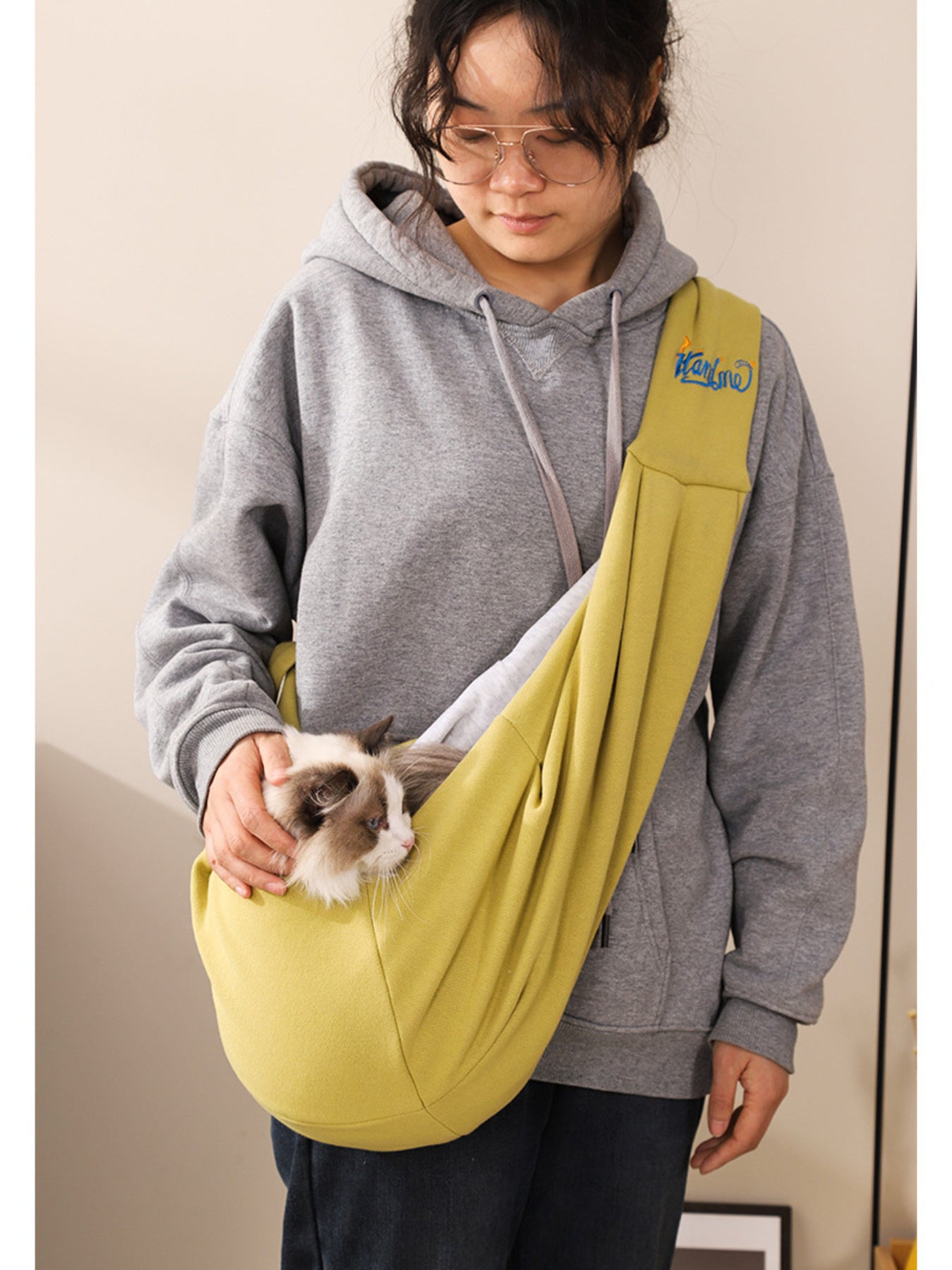 Comfortable Large Polyester Pet Carrier Sling Bag – Hands-Free Travel Bag for Dogs & Cats – view 11