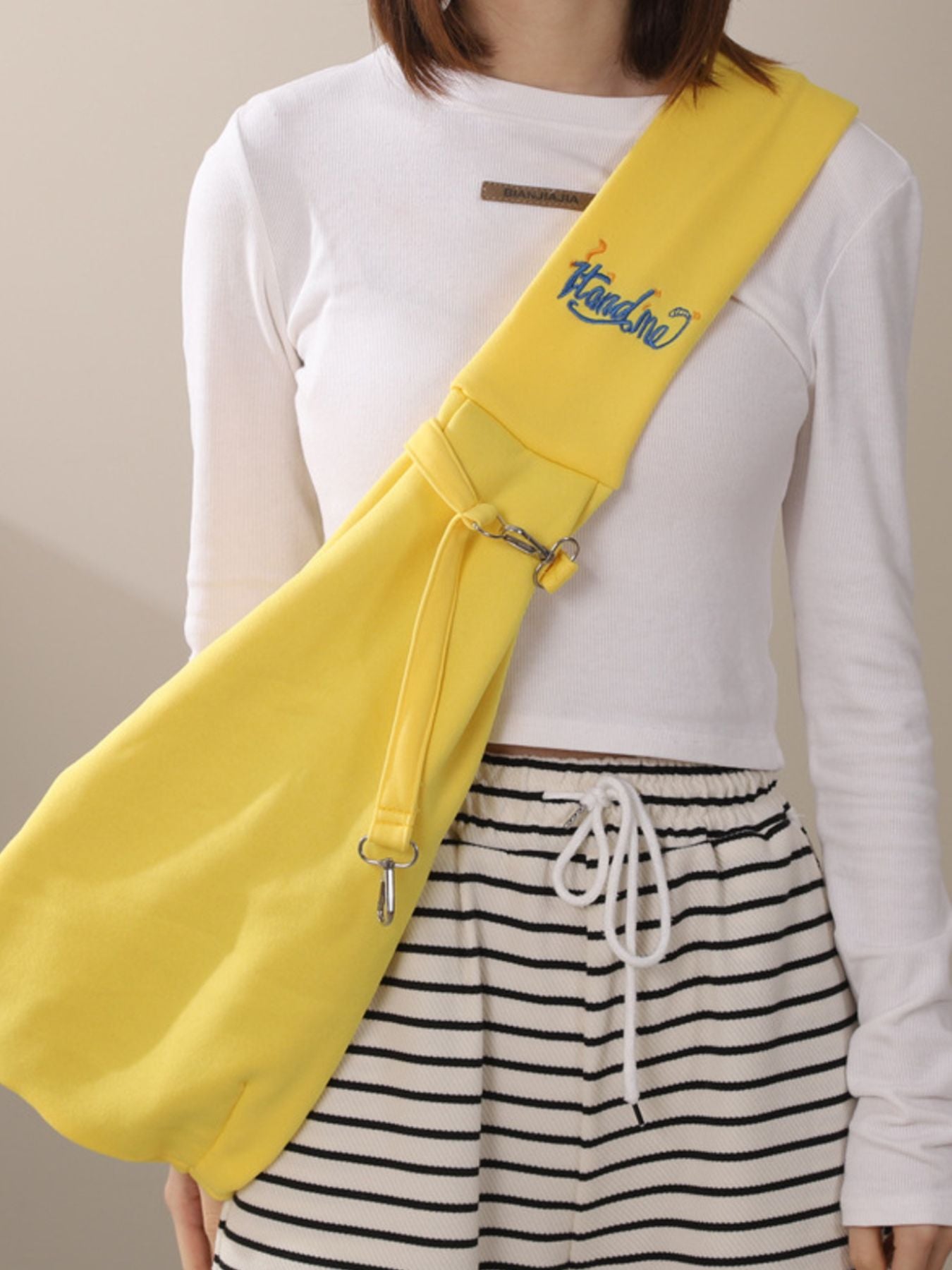 Comfortable Large Polyester Pet Carrier Sling Bag – Hands-Free Travel Bag for Dogs & Cats – view 14