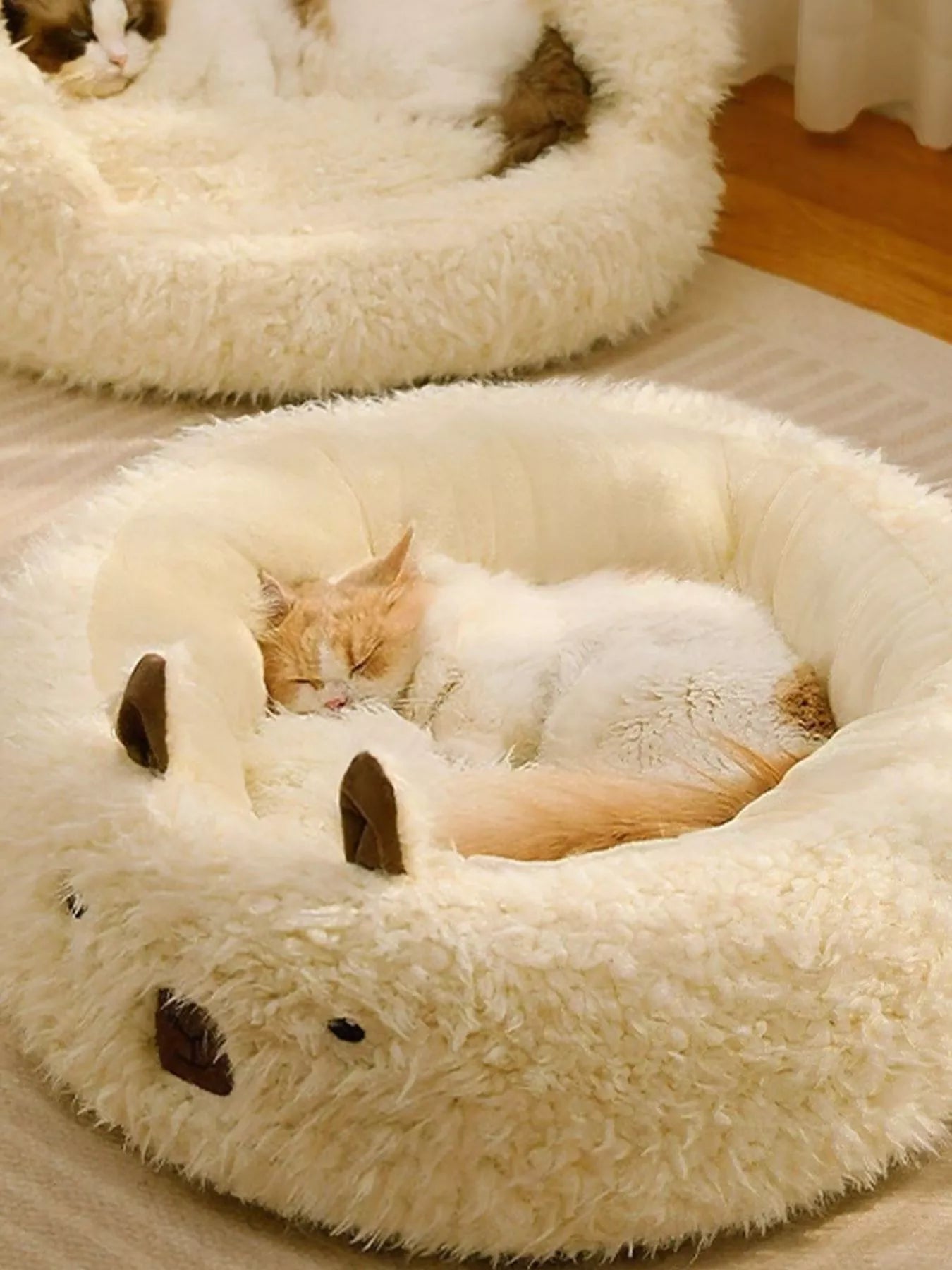Cozy Bear-Shaped Plush Pet Nest – Soft Semi-Enclosed Bed for Cats & Small Dogs – view 4