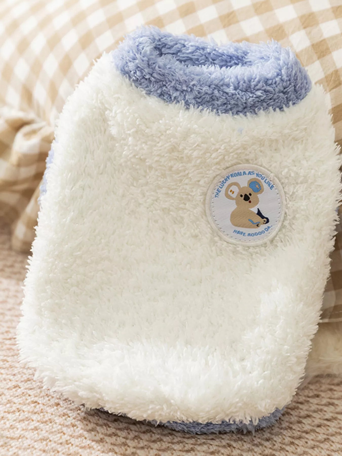 Cozy Plush Pet Sweater with Patch Detail – Warm Dog & Cat Knitwear – view 4