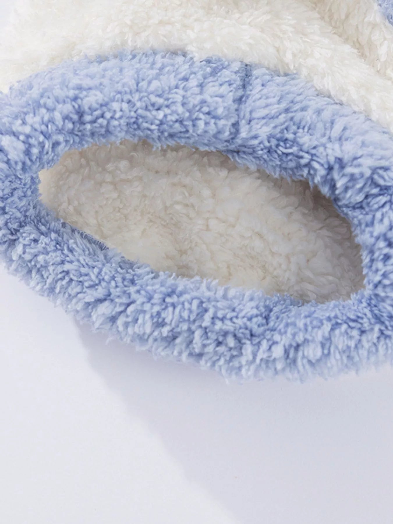 Cozy Plush Pet Sweater with Patch Detail – Warm Dog & Cat Knitwear – view 5