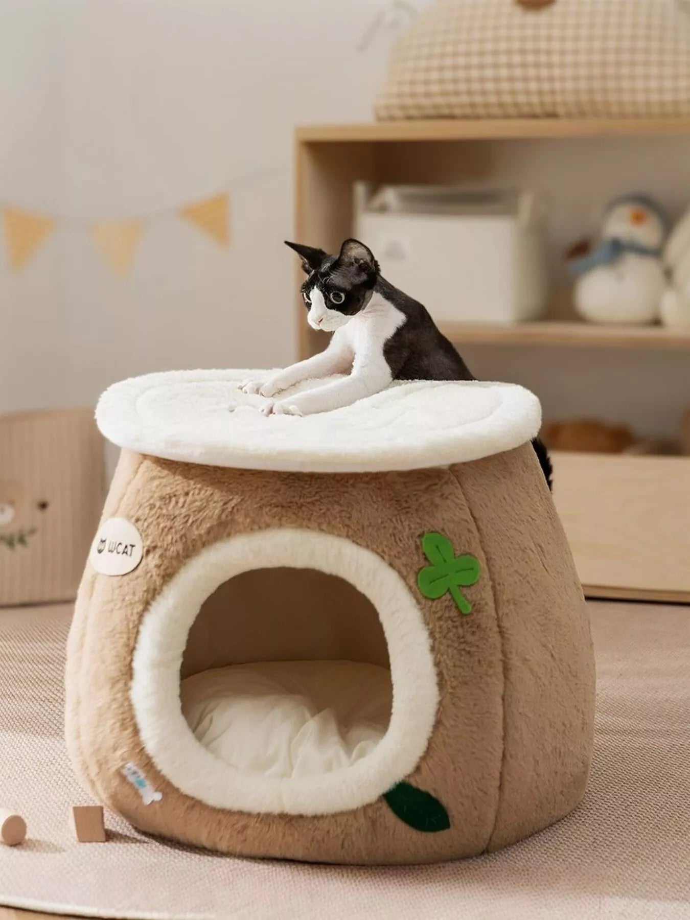 Cozy Tree Stump Polyester Pet Nest – Semi-Enclosed Novelty Bed for Cats & Dogs, S–L – view 3