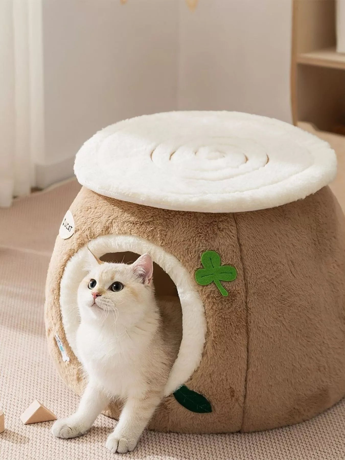 Cozy tree stump polyester semi-enclosed novelty pet nest bed for cats and dogs