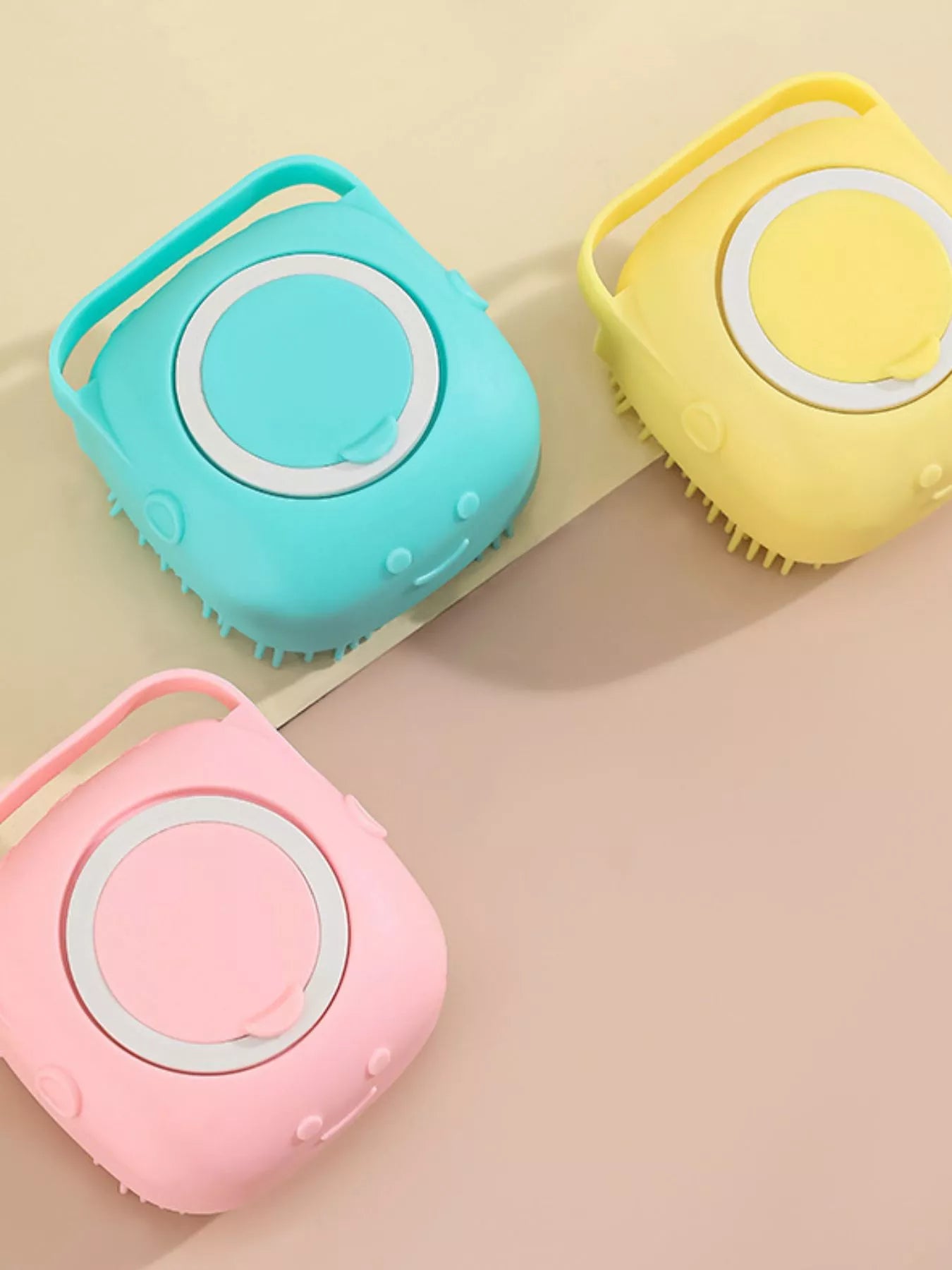 Cute Cartoon TPE Silicone Pet Bath Brush – view 3