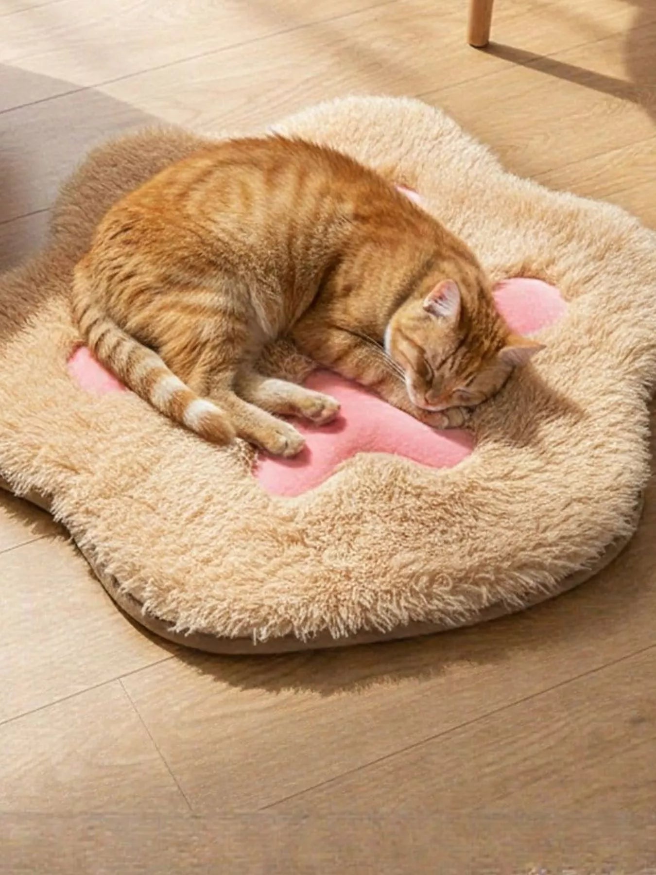 Cute Paw Shape Plush Pet Mat – view 7