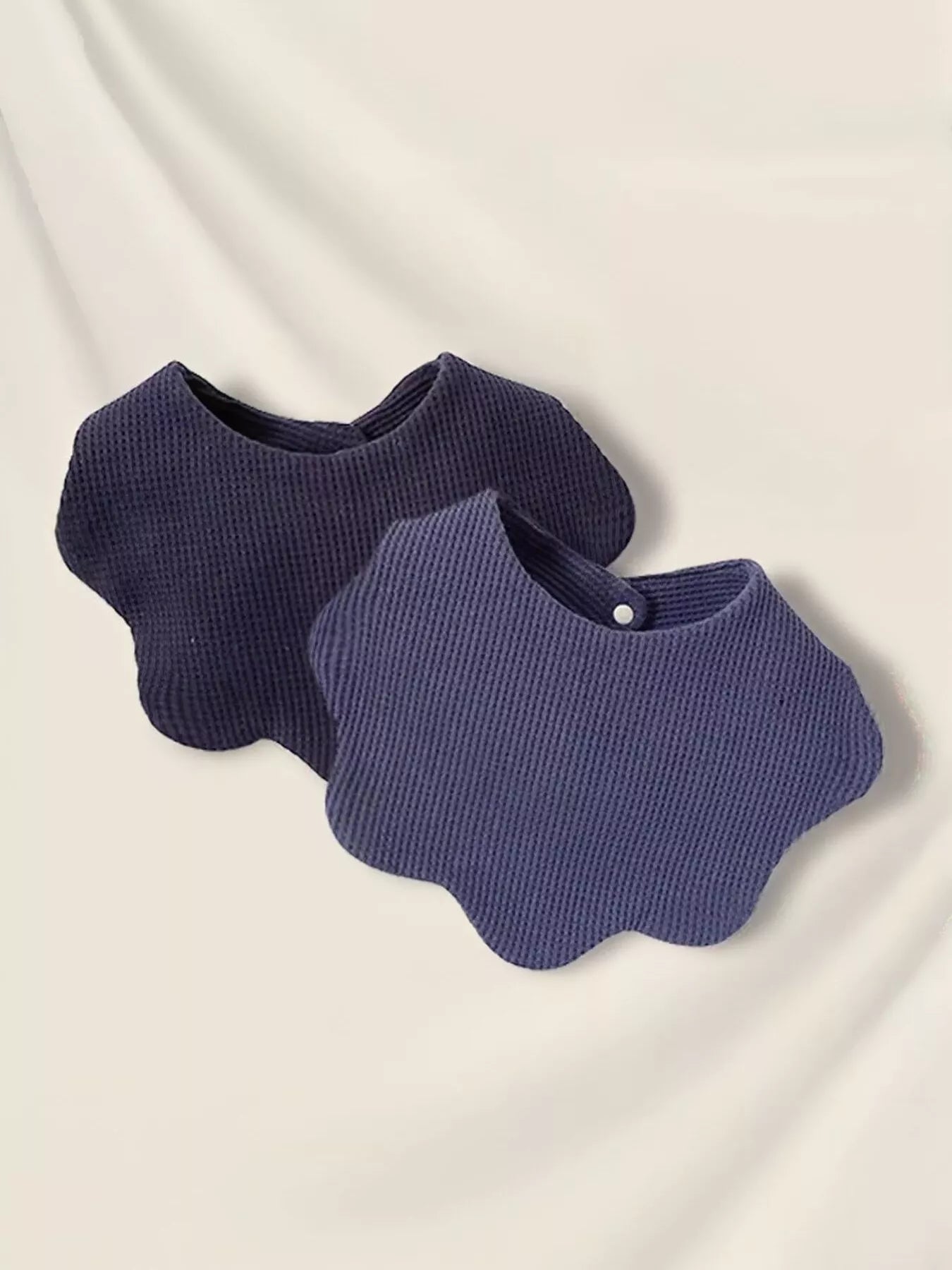 Double-sided cotton pet drool bib bandana with scalloped edge for dogs and cats