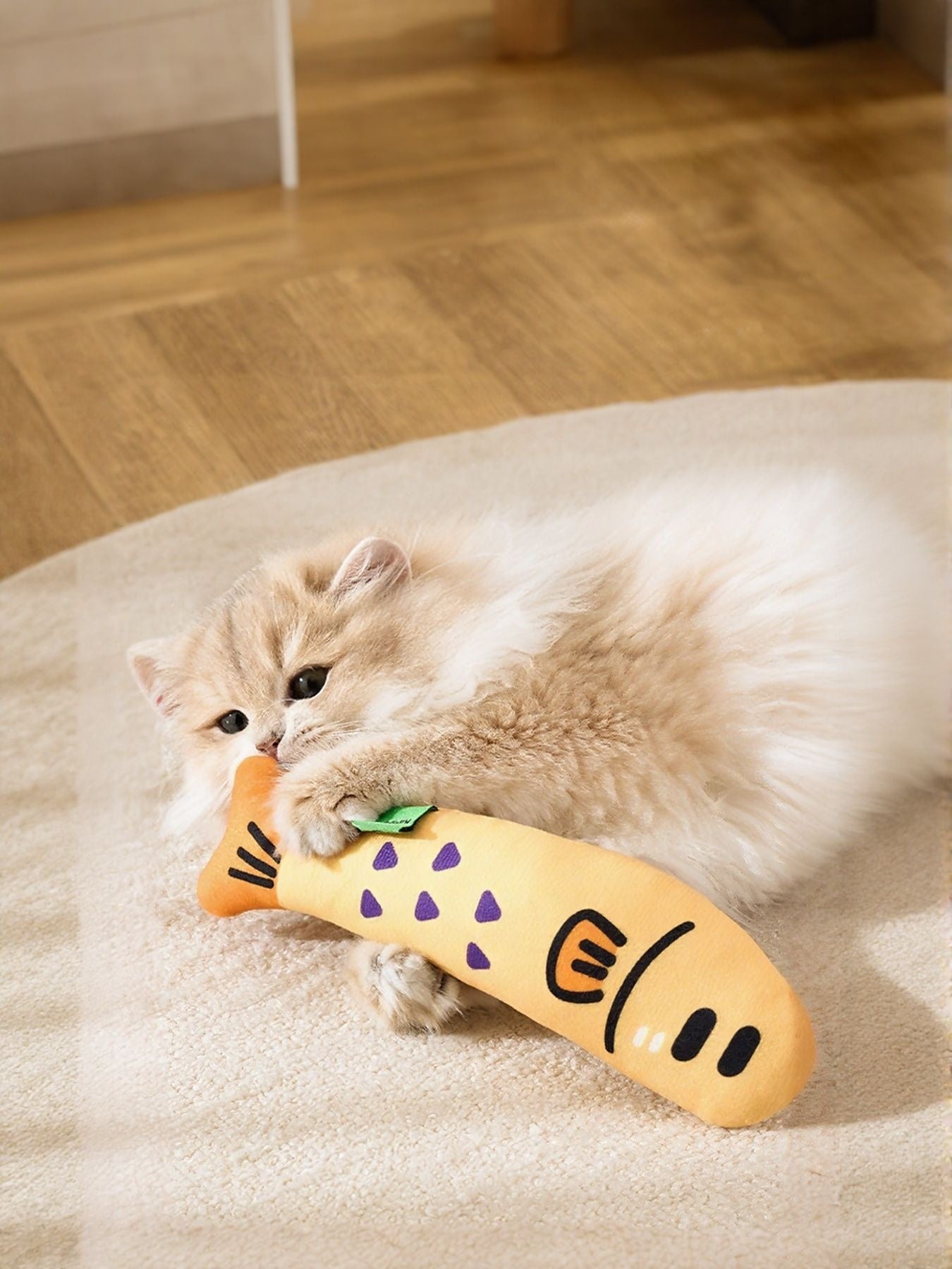 Fish Design Polyester Pet Plush Toy – Soft Stuffed Toy for Cats & Dogs – view 2