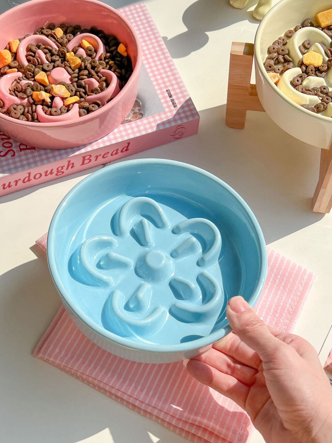 Flower-Shaped Ceramic Slow Feeder Pet Bowl – view 12