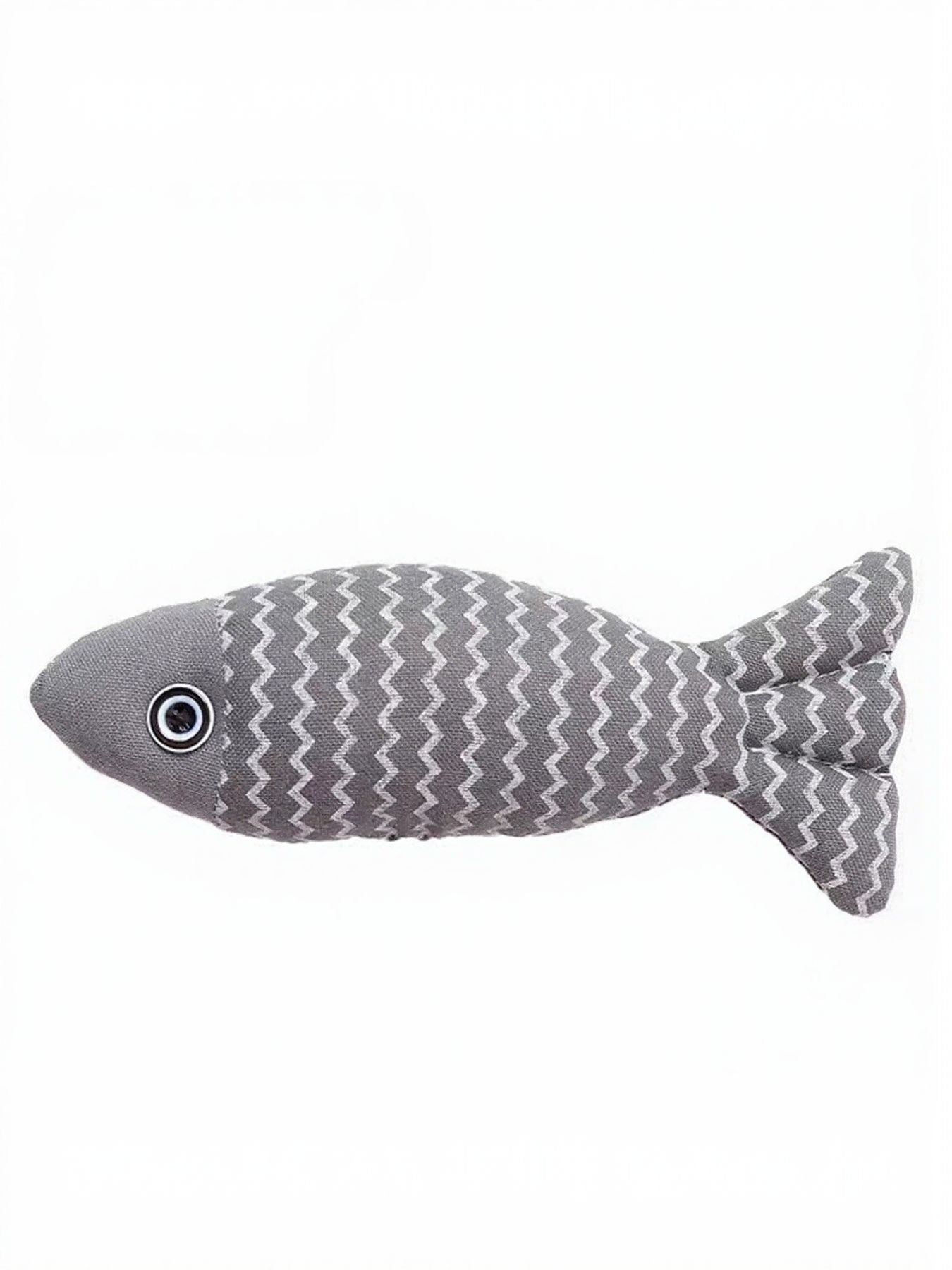 Interactive Fish Shape Polyester Pet Plush Toy – Soft Stuffed Toy for Cats & Dogs – view 6