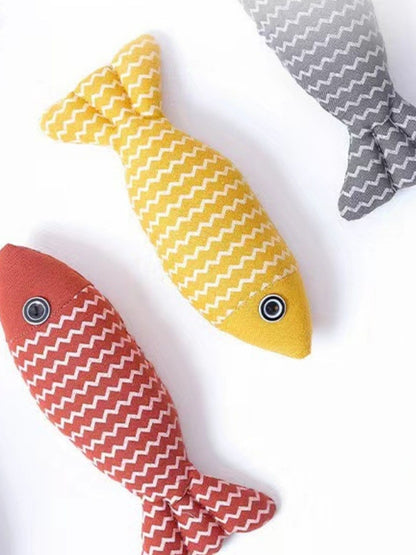 Interactive Fish Shape Polyester Pet Plush Toy – Soft Stuffed Toy for Cats & Dogs – view 9
