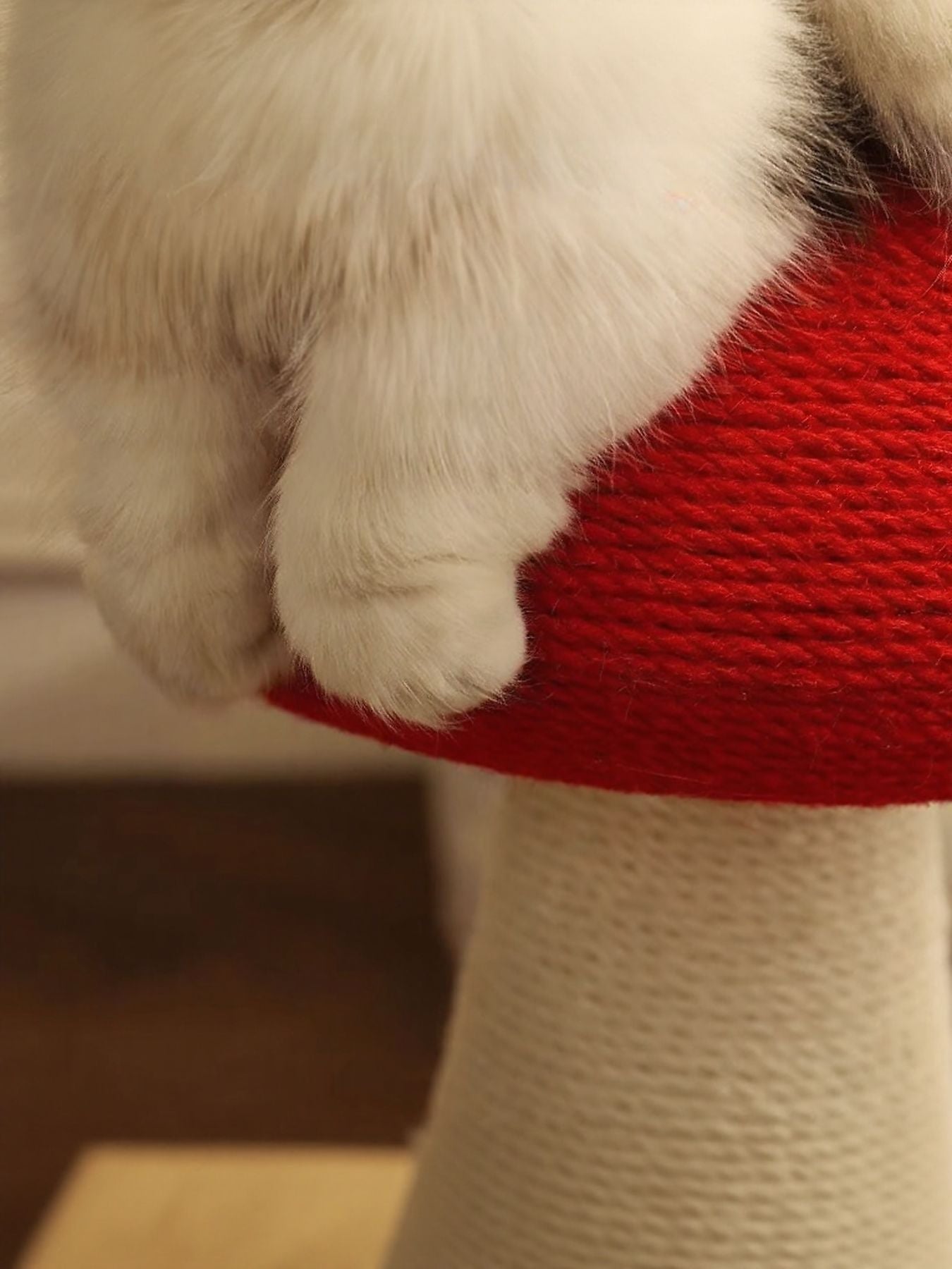 Mushroom-Shaped Hemp Sisal Cat Scratching Post – Novelty Scratcher for Cats – view 5