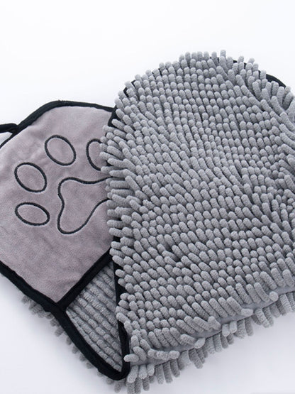 Paw Print Polyester Pet Towel – Soft Absorbent Drying Towel for Dogs & Cats – view 2
