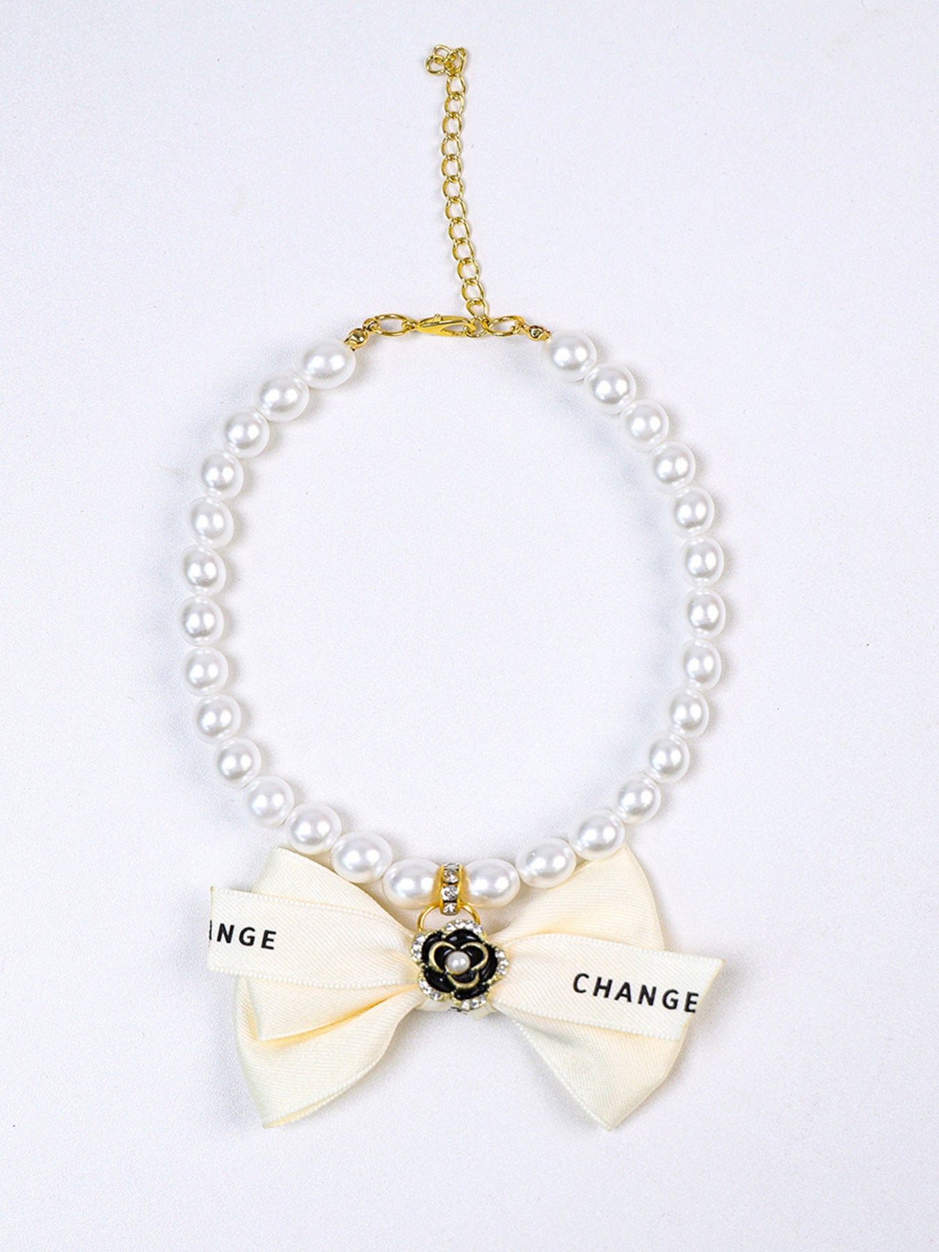 Pearl Bow-Knot Pet Necklace – Elegant Jewelry Accessory for Dogs & Cats – view 3