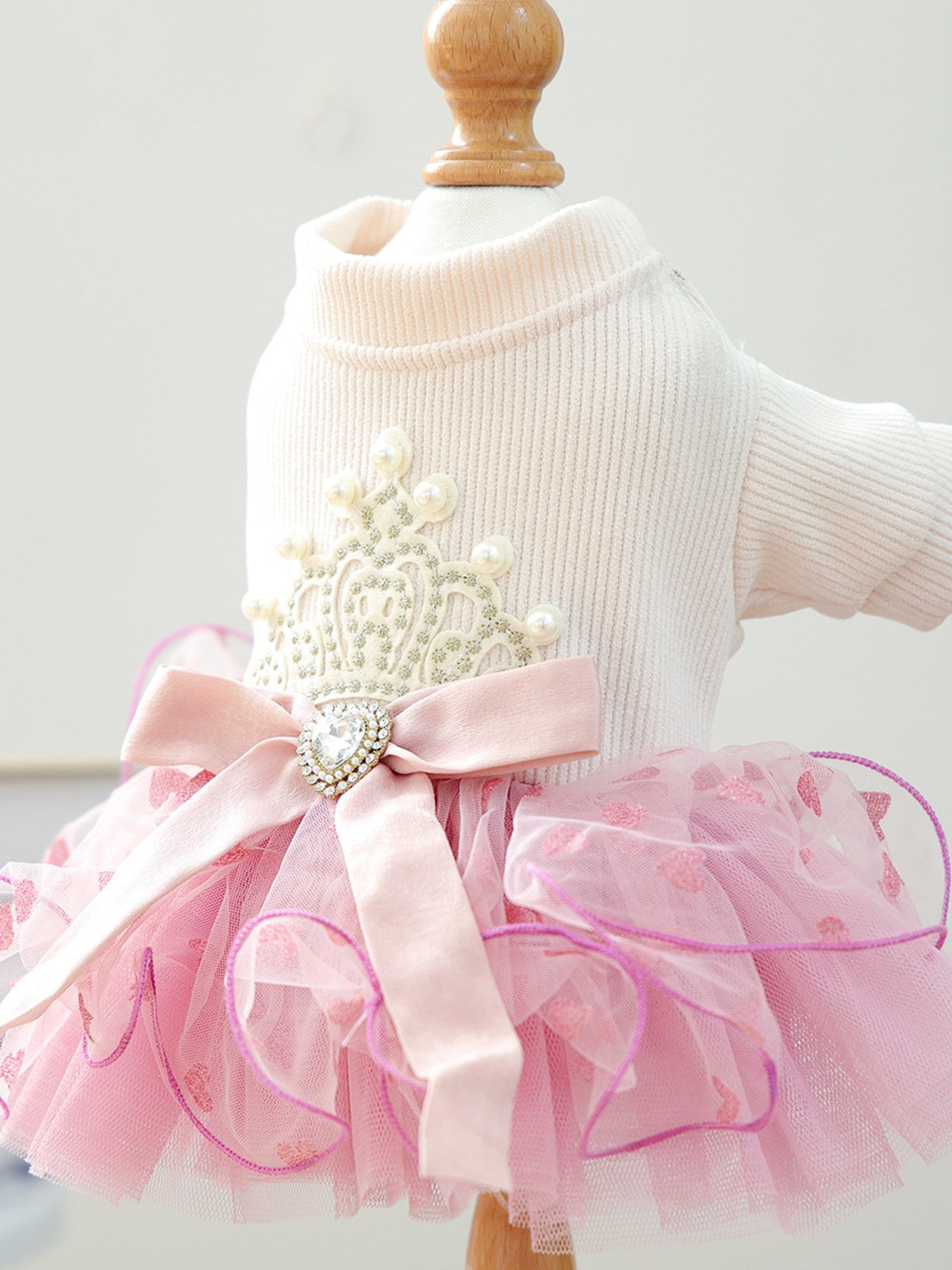 Pearl-Embellished Lace Ruffle Pet Dress – Elegant Polyester Dress for Dogs & Cats – view 7