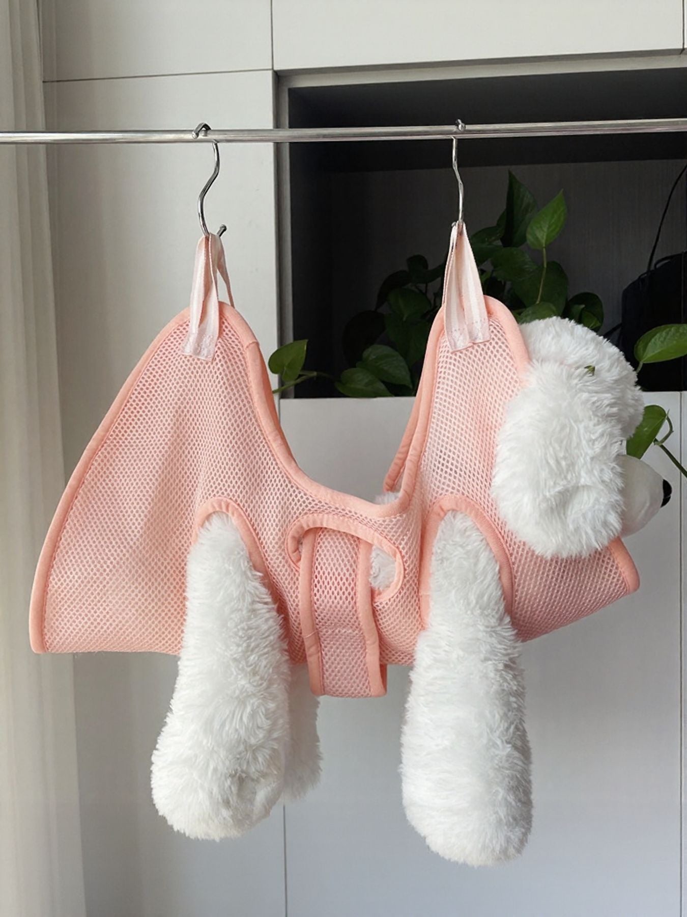 Pet grooming hammock for bathing and nail trimming, restraint sling for dogs and cats