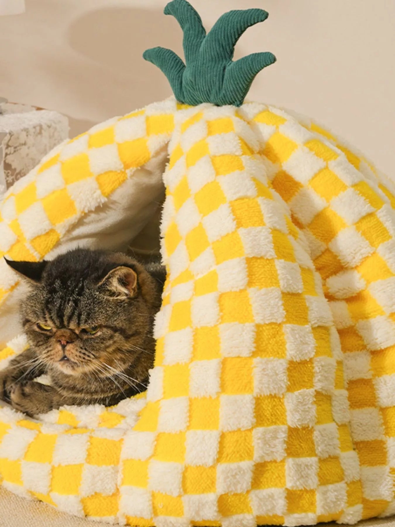 Pineapple Shaped Foldable Cozy Pet Nest Bed – view 5