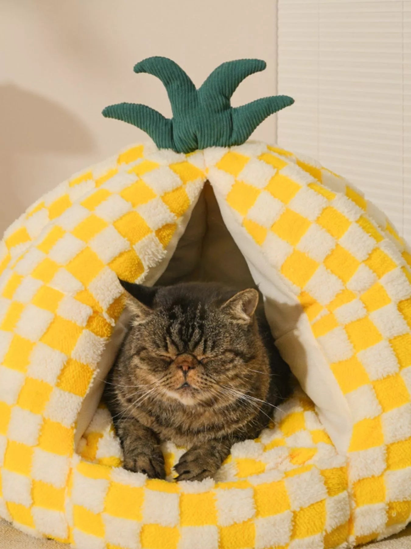 Pineapple Shaped Foldable Cozy Pet Nest Bed – view 6