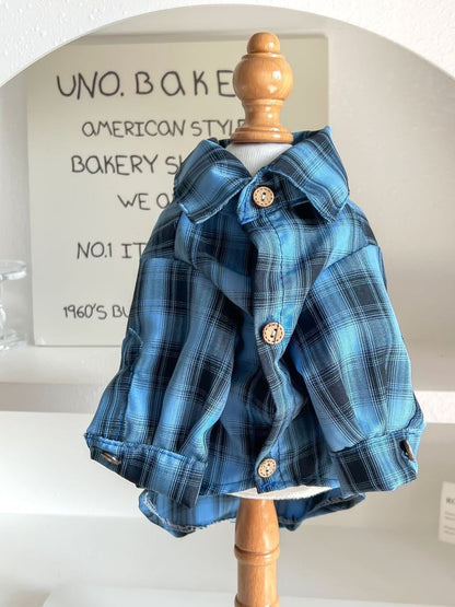 Plaid button-down pet shirt with pocket, classic polyester shirt for dogs and cats