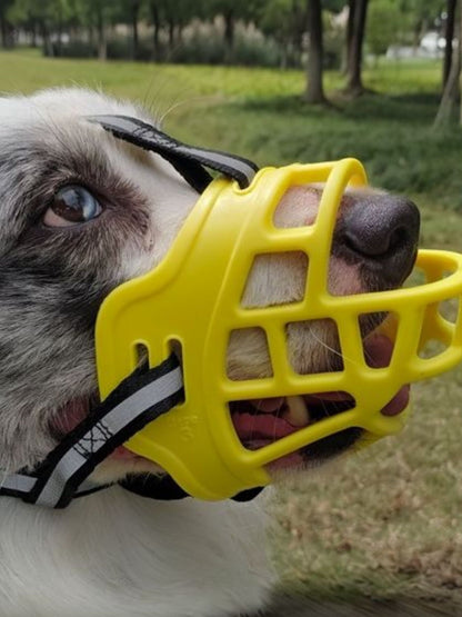 Plastic Anti-Bite Pet Muzzle – Lightweight Safety Muzzle for Dogs & Cats in 7 Sizes – view 4