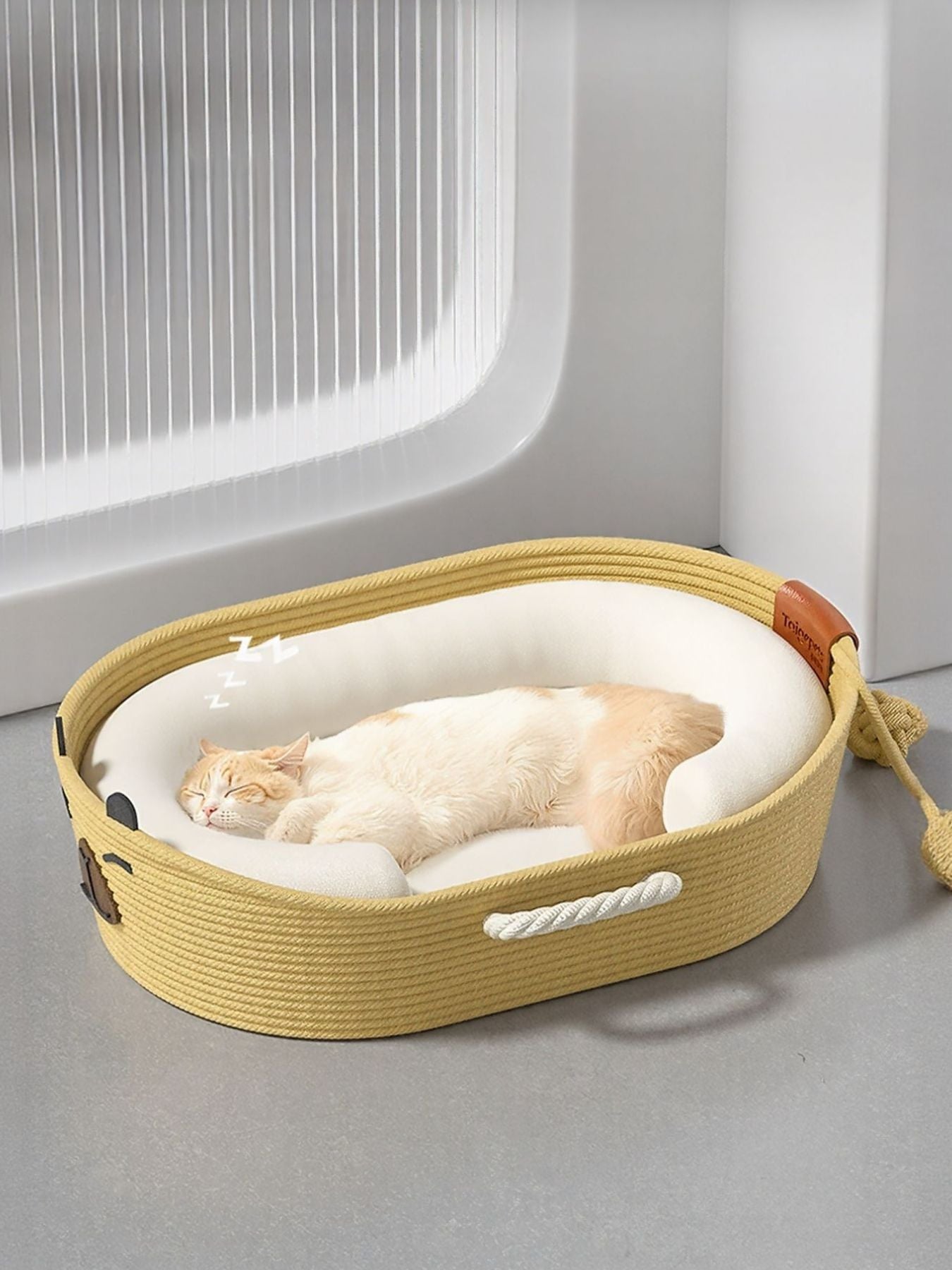 Woven rope oval polyester scratch-resistant raised pet bed for cats and dogs